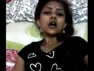 Sexy desi indian babe pleasing herself - short video
